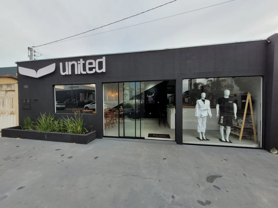Fachada da United